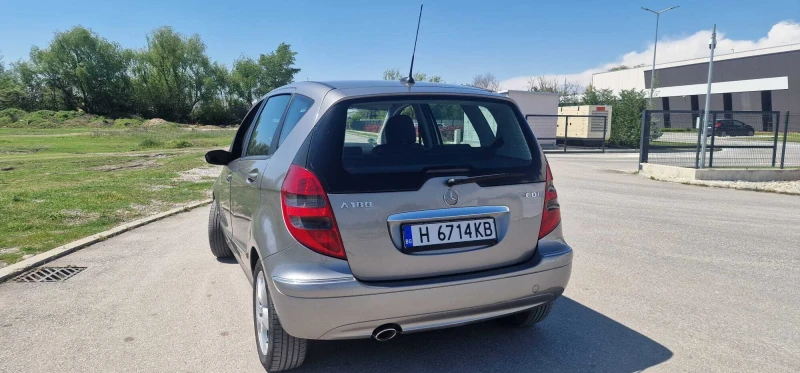 Mercedes-Benz A 180, снимка 4 - Автомобили и джипове - 53282292