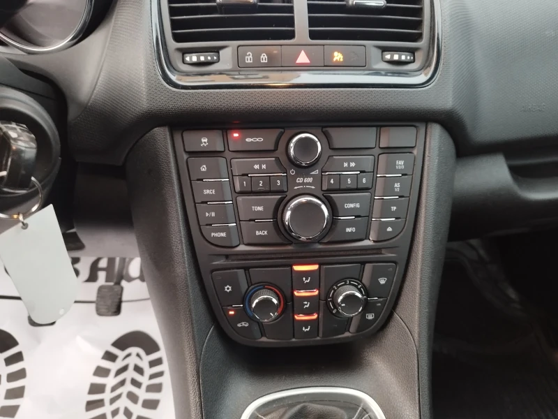 Opel Meriva 1.6 CDTI, 126830 km., Euro 6B, 6 скорости, снимка 14 - Автомобили и джипове - 53373832