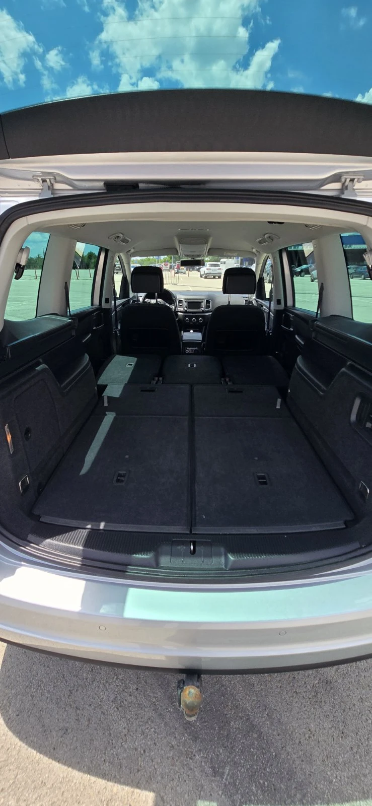 VW Sharan 2.0 TDI 7 местен, телич, РЕАЛНИ 215000  КМ, снимка 11 - Автомобили и джипове - 54829480