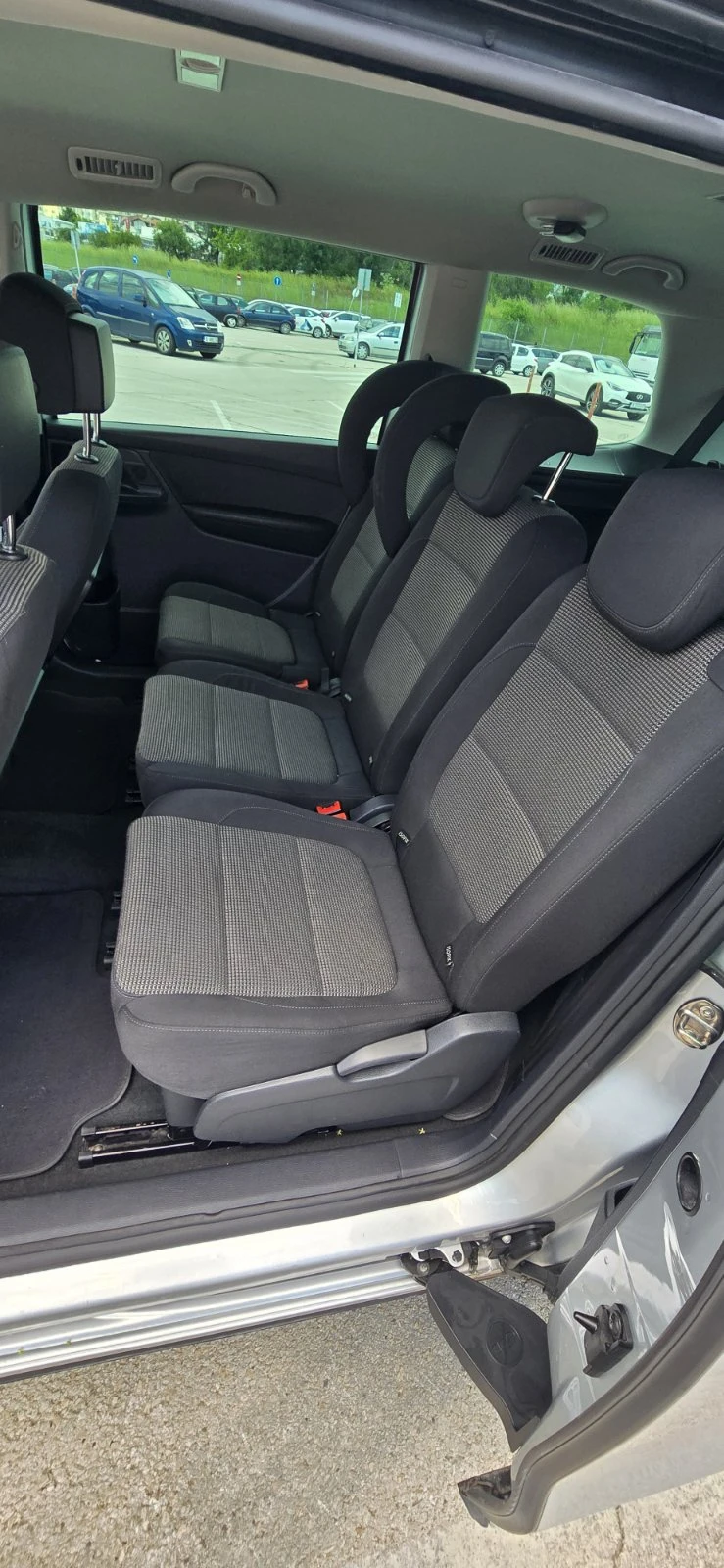 VW Sharan 2.0 TDI 7 местен, телич, РЕАЛНИ 215000  КМ, снимка 7 - Автомобили и джипове - 54829480