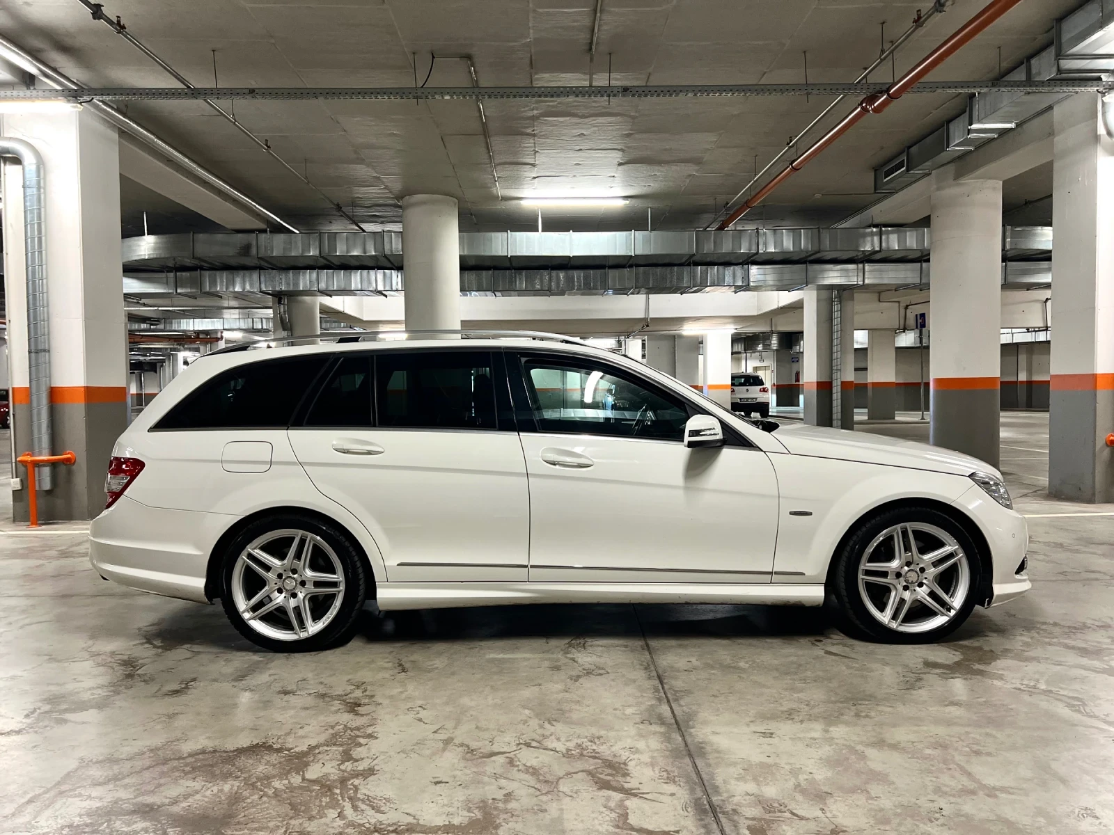 Mercedes-Benz C 300 -AMG-Line-Harman/kardon-лизиинг през Уникредит  - изображение 4