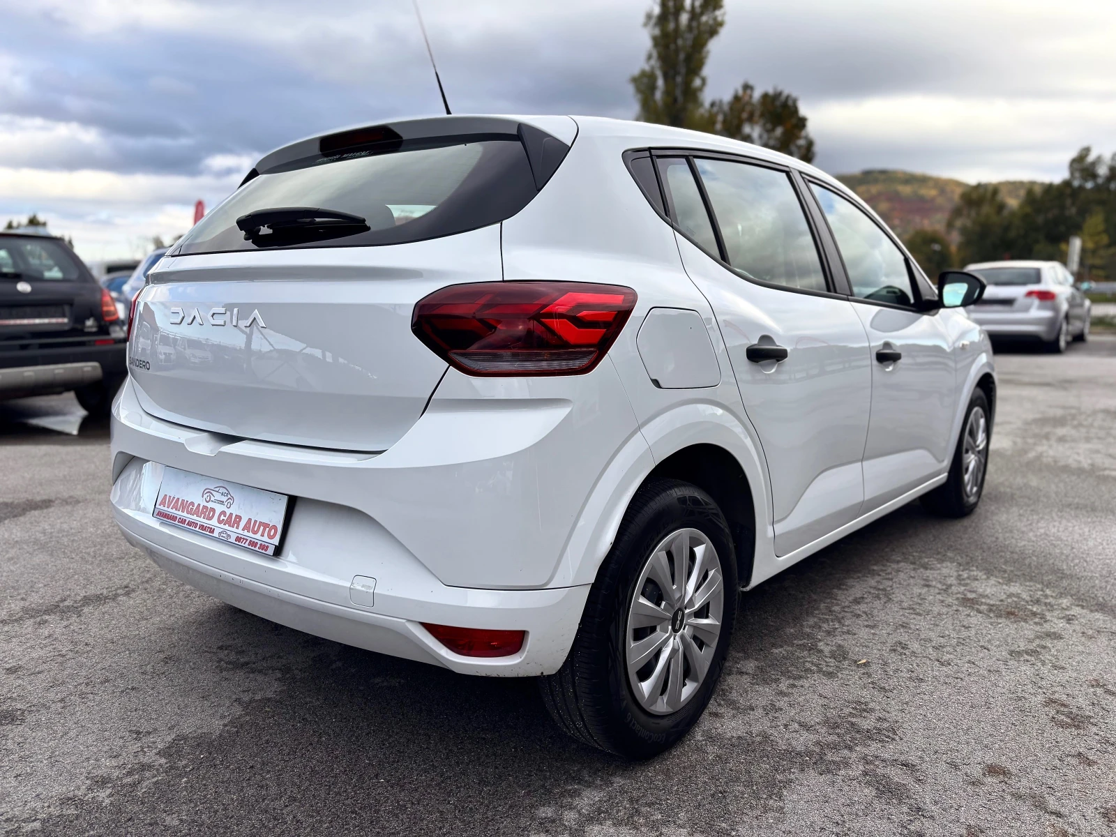 Dacia Sandero  - изображение 6