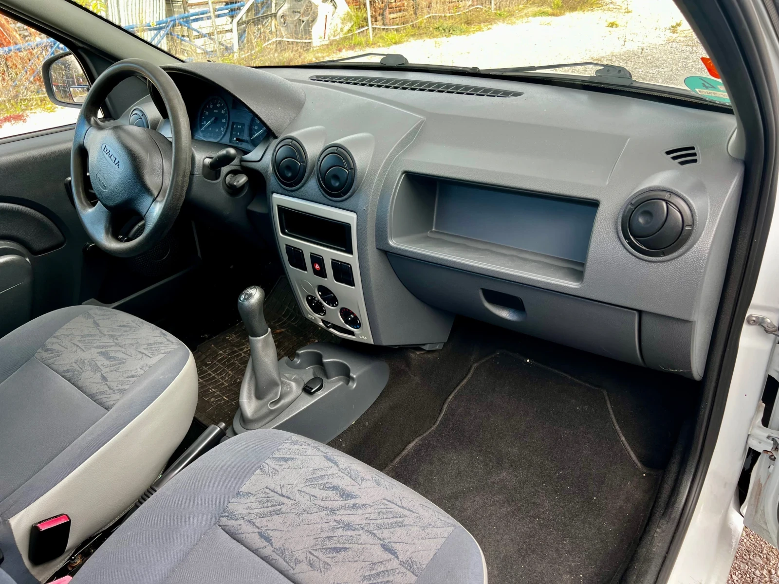 Dacia Logan  - изображение 10