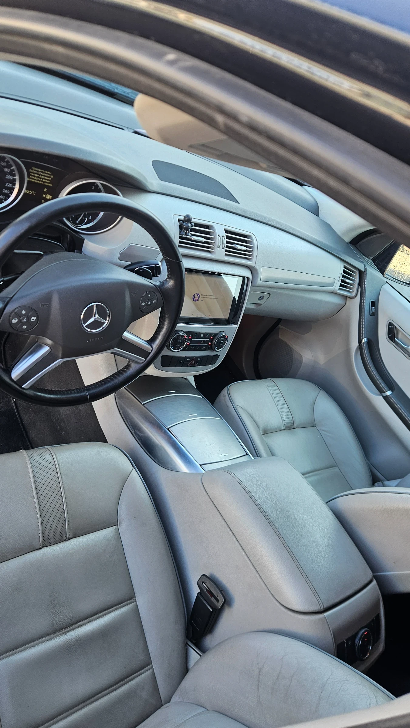 Mercedes-Benz R 350 350CDI - изображение 5