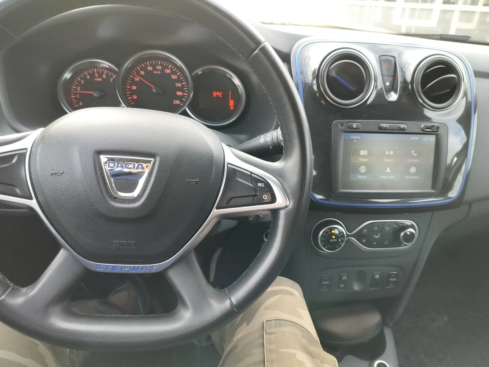 Dacia Logan MCV Stepway 1.5 Blue dci Start-Stop - изображение 10