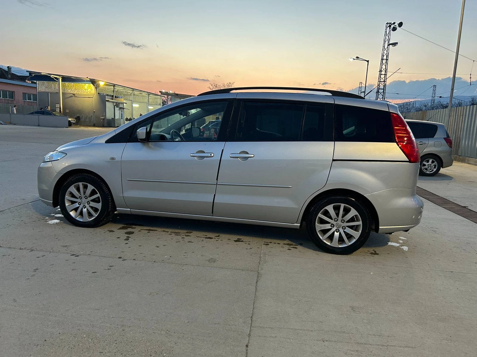 Mazda 5 2.0, снимка 5 - Автомобили и джипове - 53990624