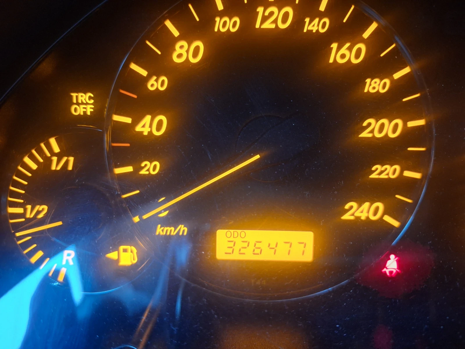 Toyota Avensis 1.8, снимка 5 - Автомобили и джипове - 54078536