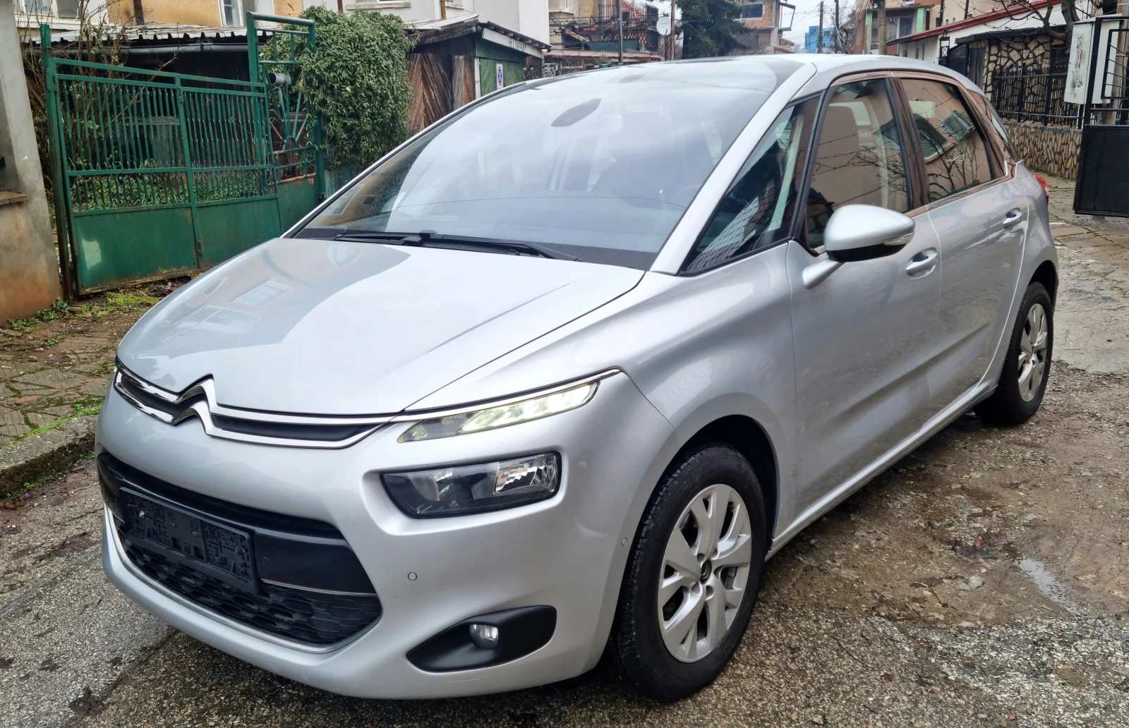 Citroen C4 Picasso 1 6 HDI АВТОМАТИК, снимка 3 - Автомобили и джипове - 54391876