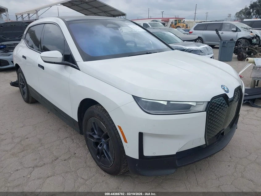 BMW iX xDrive50