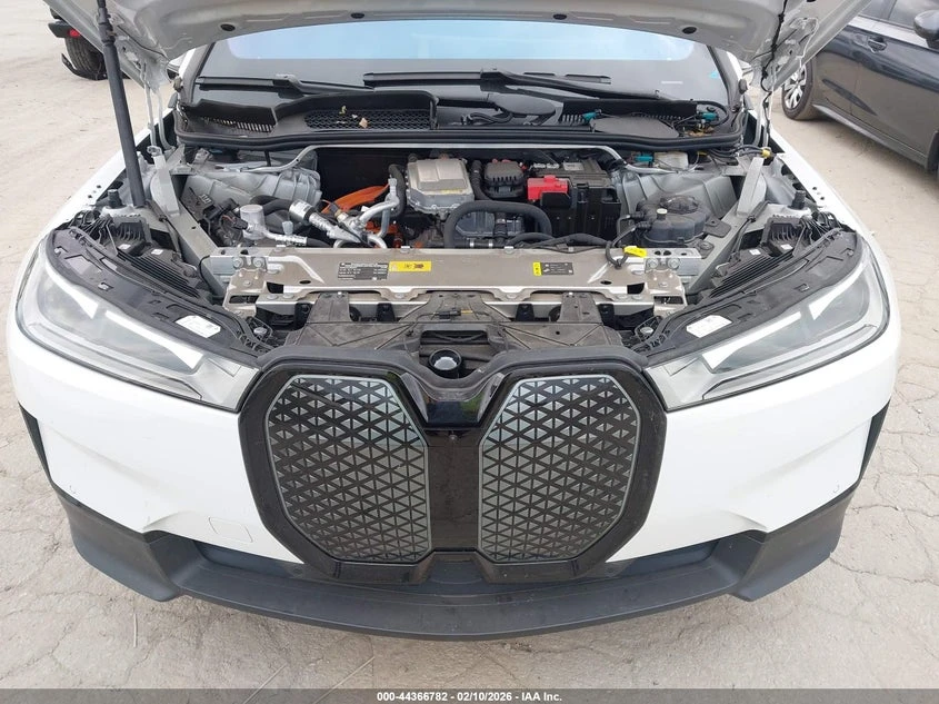 BMW iX xDrive50, снимка 10 - Автомобили и джипове - 54512954