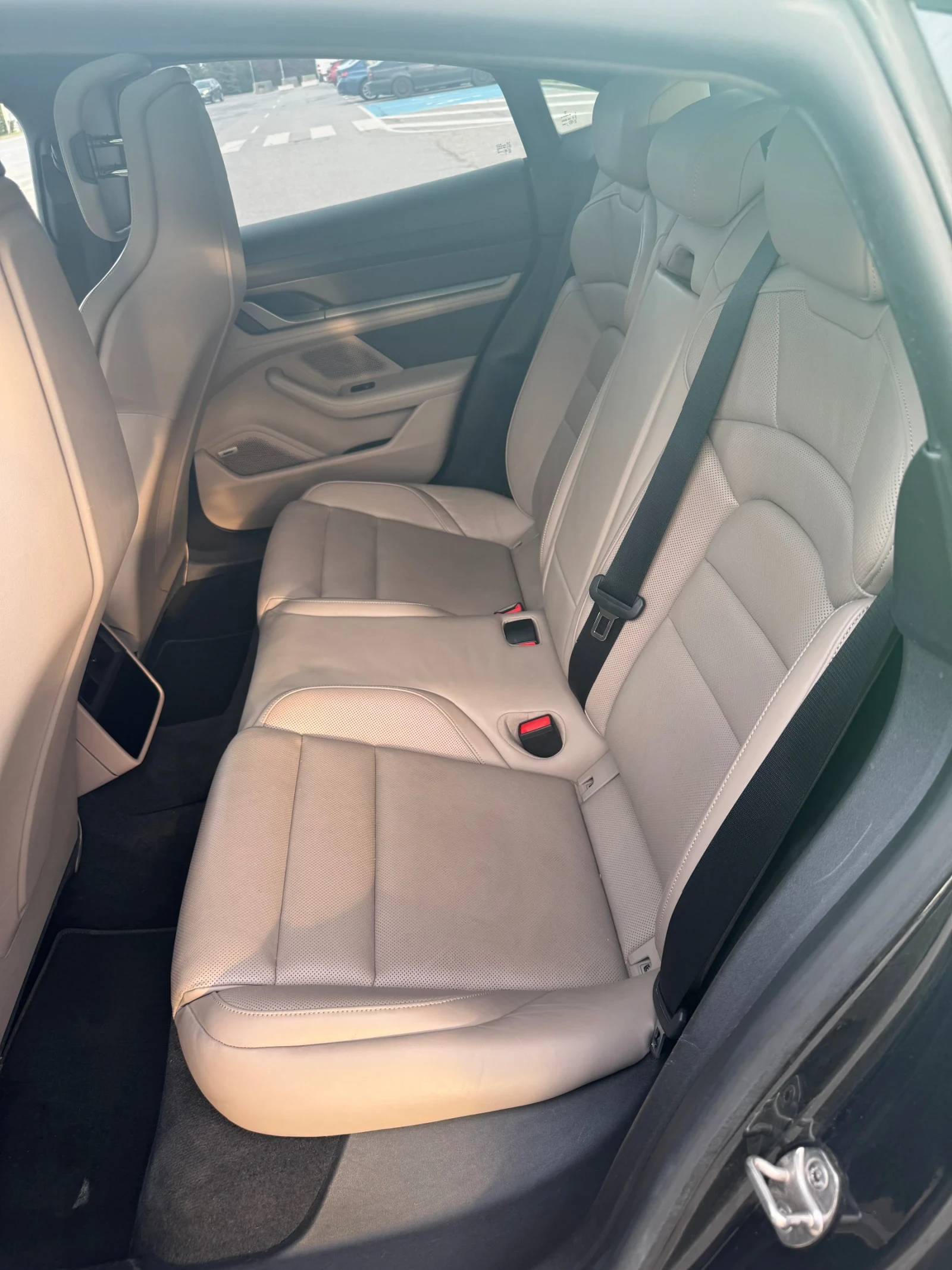 Porsche Taycan Turbo S 761 кс, снимка 12 - Автомобили и джипове - 54542009