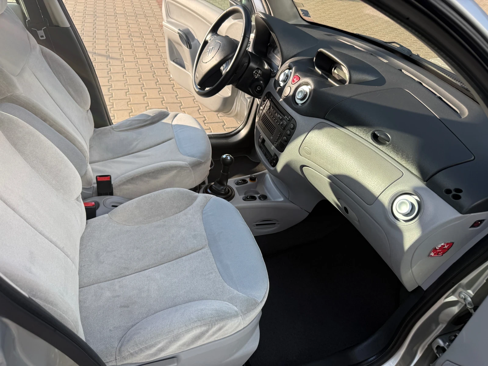 Citroen C3 1.6 EXCLUSIVE БЕНЗИН, снимка 13 - Автомобили и джипове - 54662245