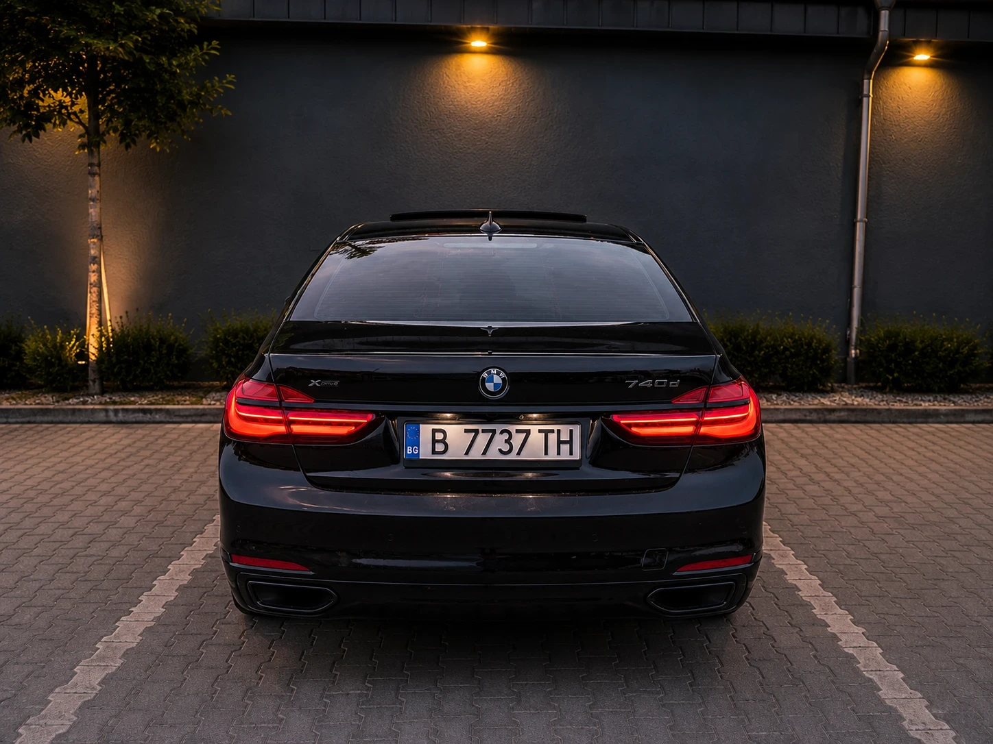 BMW 740 BMW 740d xDrive Individual Shadow Line, снимка 3 - Автомобили и джипове - 55410134