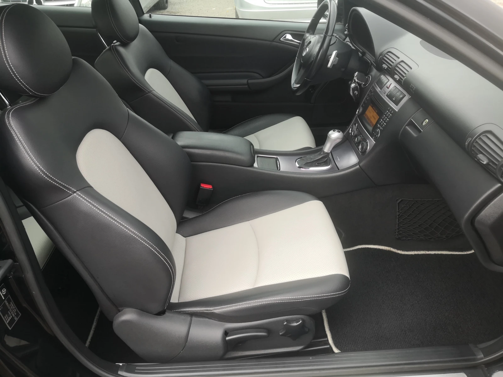 Mercedes-Benz C 250 i AMG Avantgarde Автоматик Евро 5, снимка 9 - Автомобили и джипове - 54932076