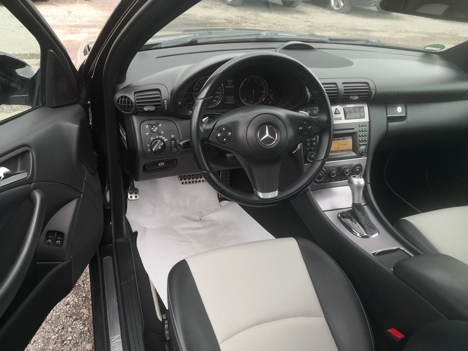 Mercedes-Benz C 250 i AMG Avantgarde Автоматик Евро 5, снимка 5 - Автомобили и джипове - 54932076