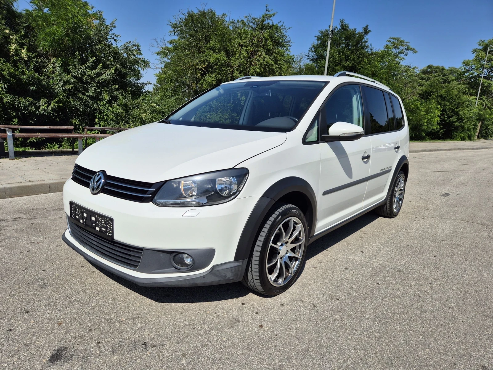 VW Touran CROSS 2.0TDI 7 Местен