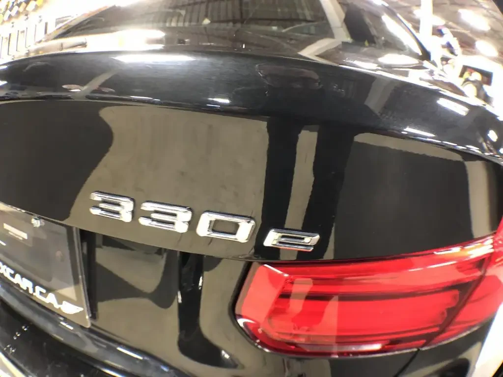 BMW 330 PLUG IN HYBRID * 330e, снимка 9 - Автомобили и джипове - 55230084