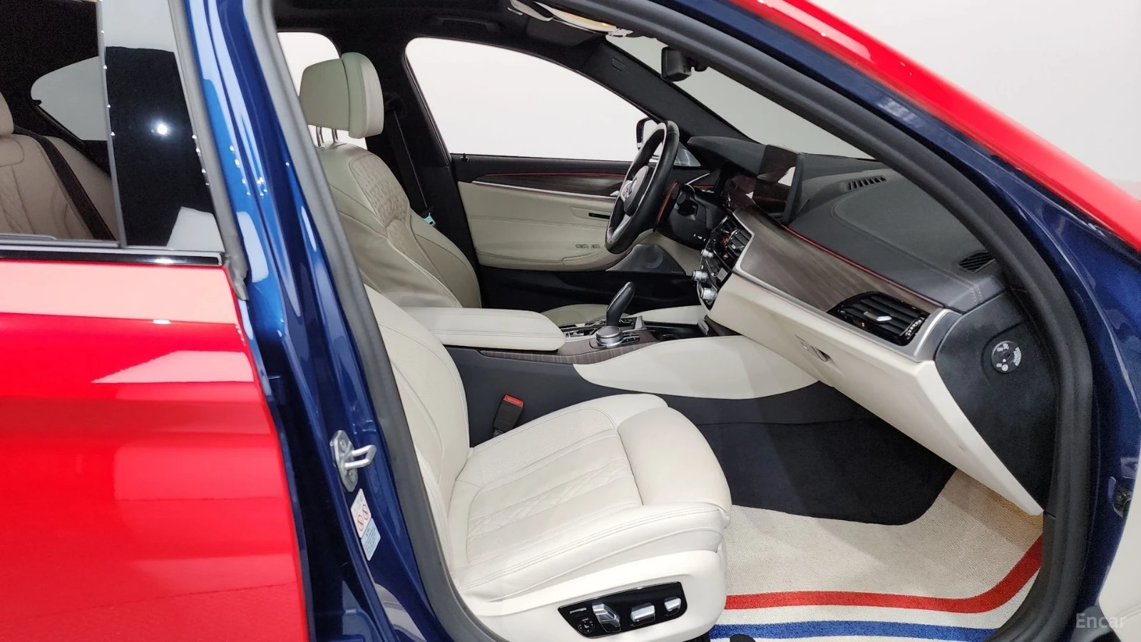 BMW 550 M550i* XDRIVE* LASER* DISTRONIC* ОБДУХ* 360* , снимка 10 - Автомобили и джипове - 55612565