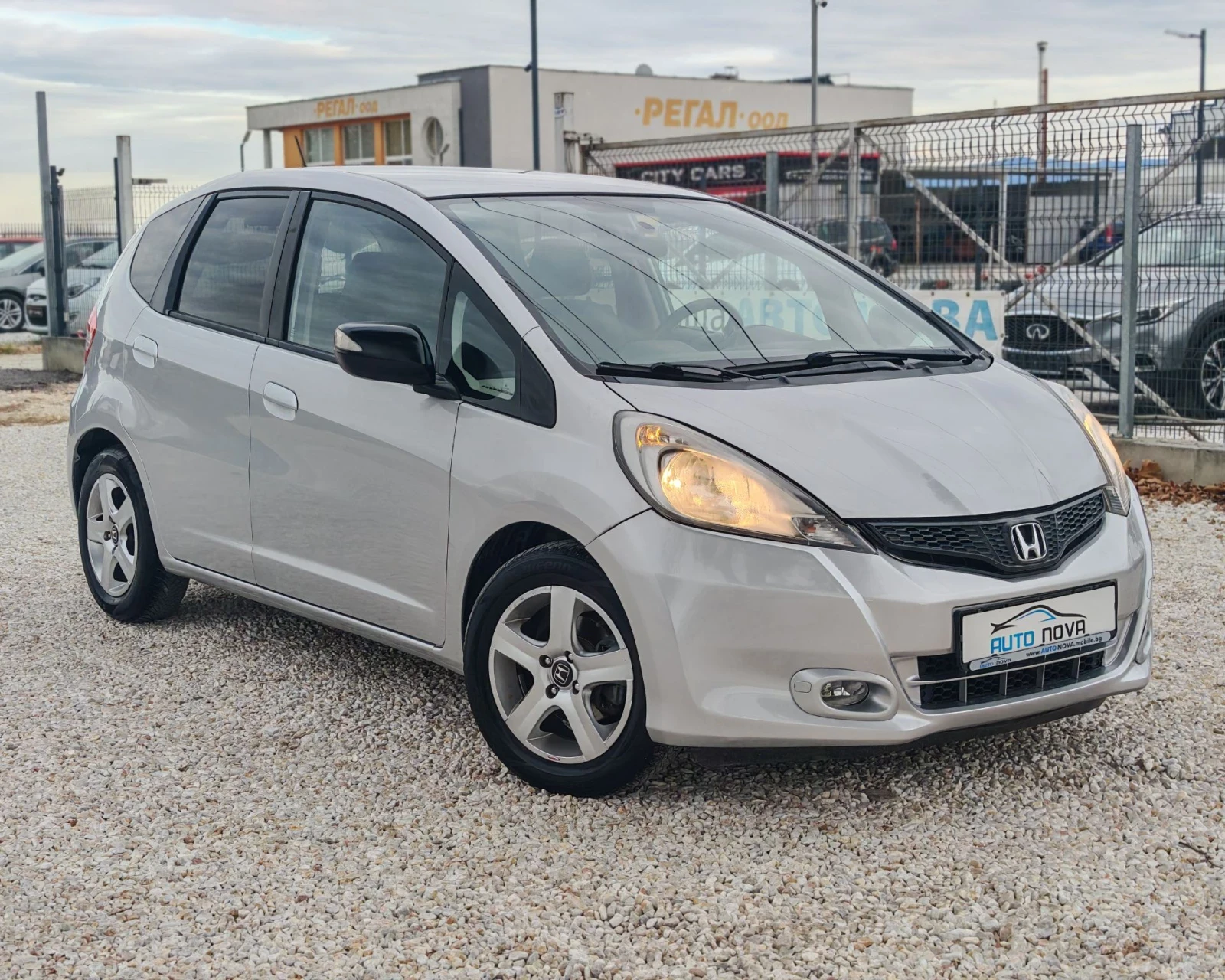 Honda Jazz 1.3 БЕНЗИН 99 К.С. АВТОМАТИК! УНИКАЛНО СЪСТОЯНИЕ!!