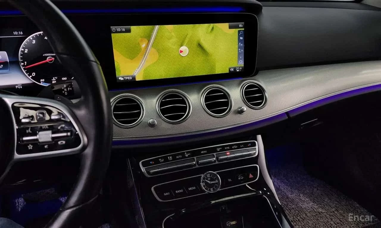 Mercedes-Benz E 300  AMG Line * ��������� * HUD * ���� �� �� *  | Mobile.bg � ����������� 10