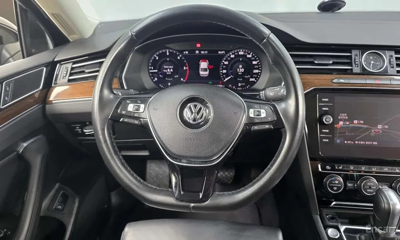 VW Passat * 2.0 TDI Premium * ЦЕНА ДО БГ, снимка 7 - Автомобили и джипове - 56636778