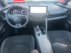 Toyota C-HR 2.0 PHEV, снимка 9