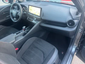 Toyota C-HR 2.0 PHEV, снимка 8