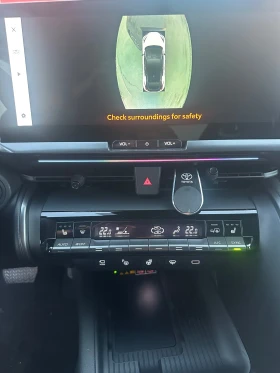 Toyota C-HR 2.0 PHEV, снимка 10
