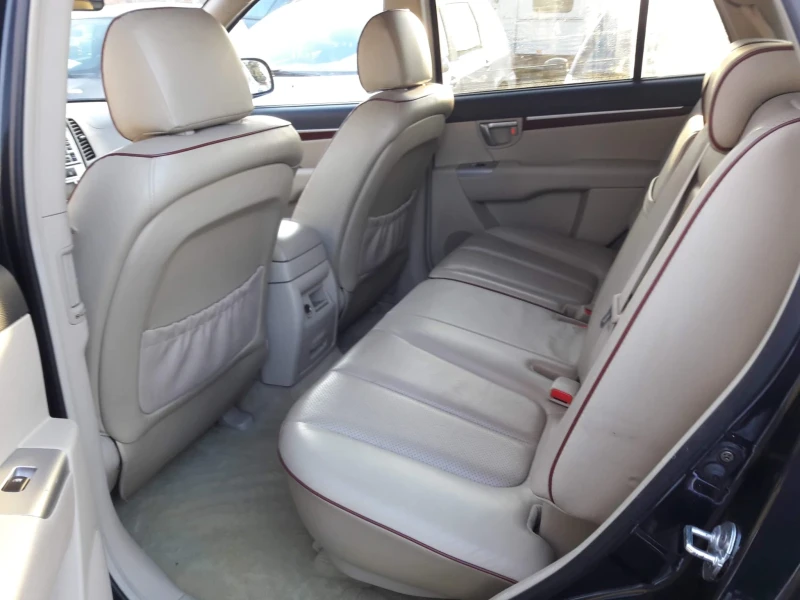 Hyundai Santa fe * * 2.2CRDI* 155PS* AUTOMATIC* KOJA* ITALIA* * , снимка 9 - Автомобили и джипове - 49041700