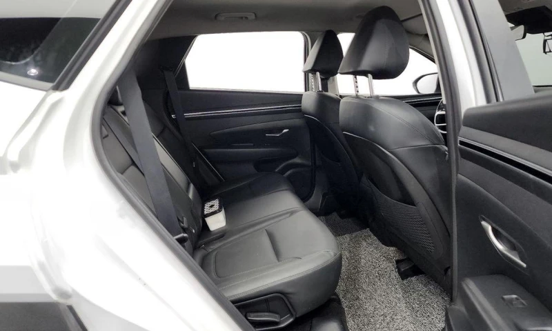 Hyundai Tucson Gasoline 1.6 Turbo 2WD Modern, снимка 12 - Автомобили и джипове - 52069562