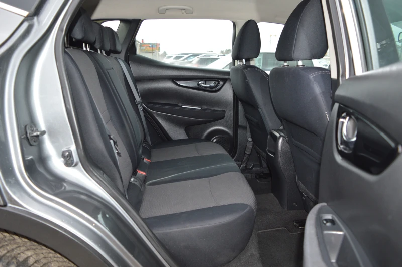 Nissan Qashqai 1.6dci 131Kk.c. 4x4ACENTA, снимка 14 - Автомобили и джипове - 53187786