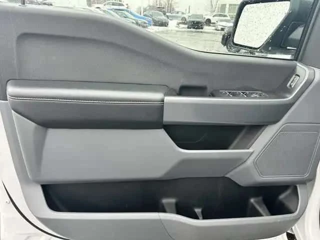 Ford F150 XL 4WD SuperCrew * Подгреви * Carfax, снимка 11 - Автомобили и джипове - 53534886