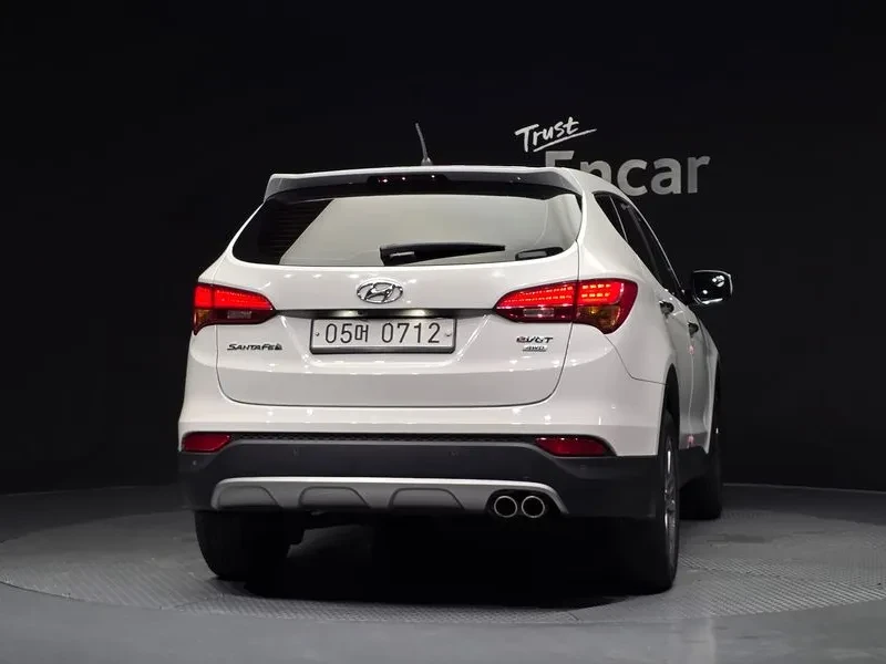 Hyundai Santa fe 2.0 CRDi 4WD - САМО 30% АВАНС, снимка 4 - Автомобили и джипове - 56159047
