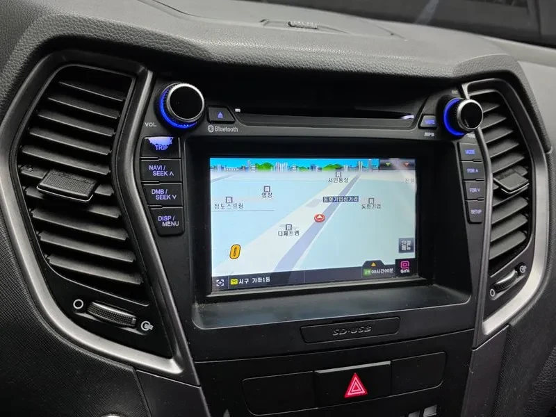 Hyundai Santa fe 2.0 CRDi 4WD - САМО 30% АВАНС, снимка 14 - Автомобили и джипове - 56159047