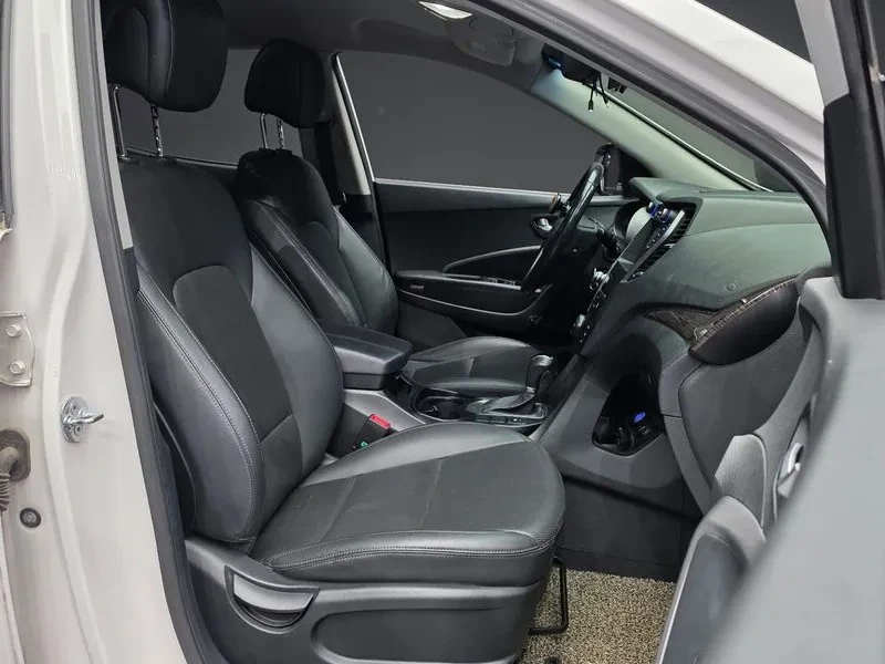 Hyundai Santa fe 2.0 CRDi 4WD - САМО 30% АВАНС, снимка 11 - Автомобили и джипове - 56159047