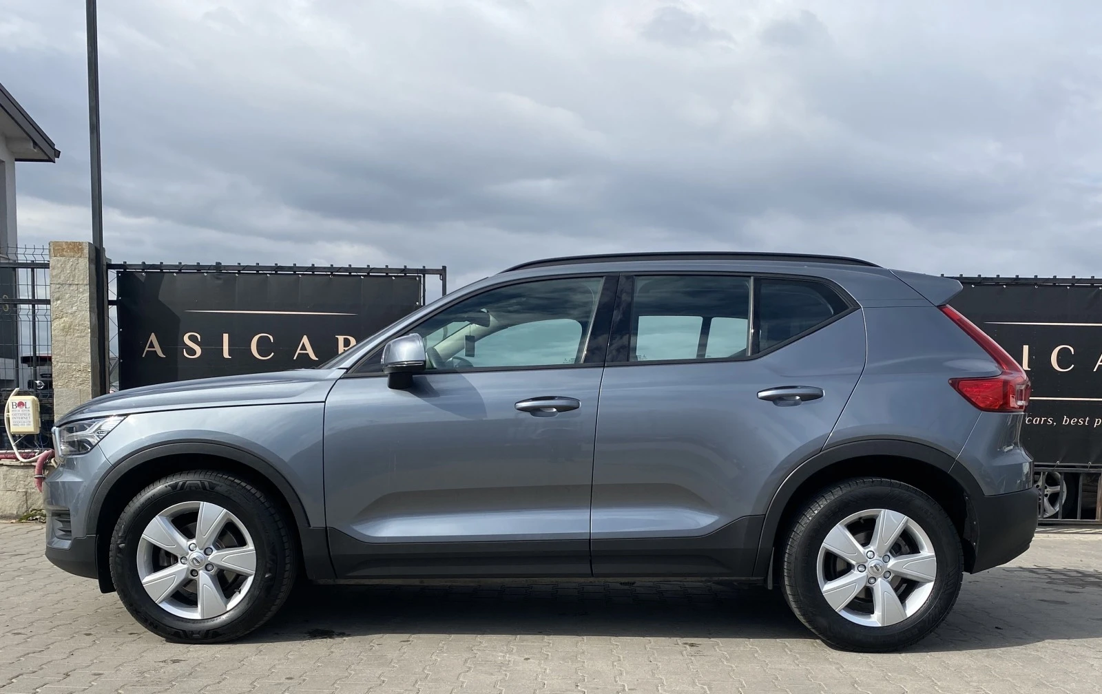 Volvo XC40 2.0D AUTOMATIC EURO 6D - изображение 2