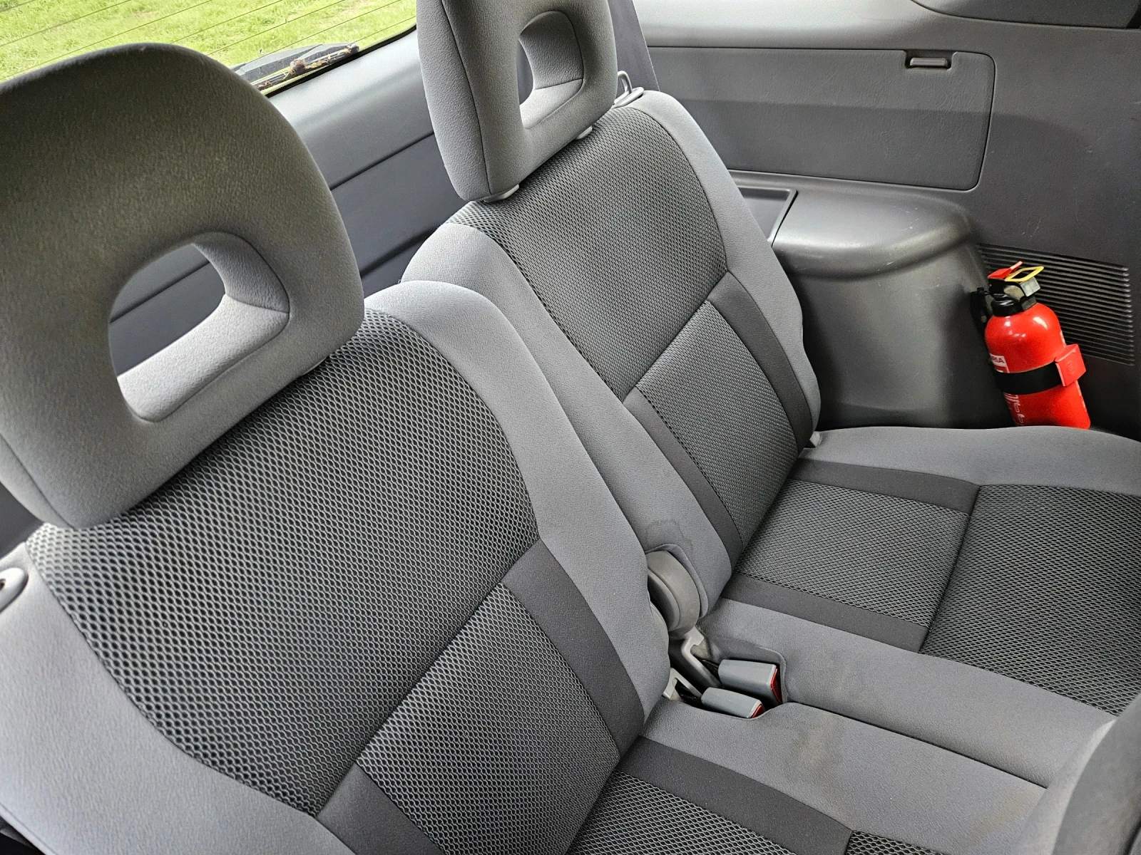 Toyota Rav4 2.0VVT-I  - изображение 9