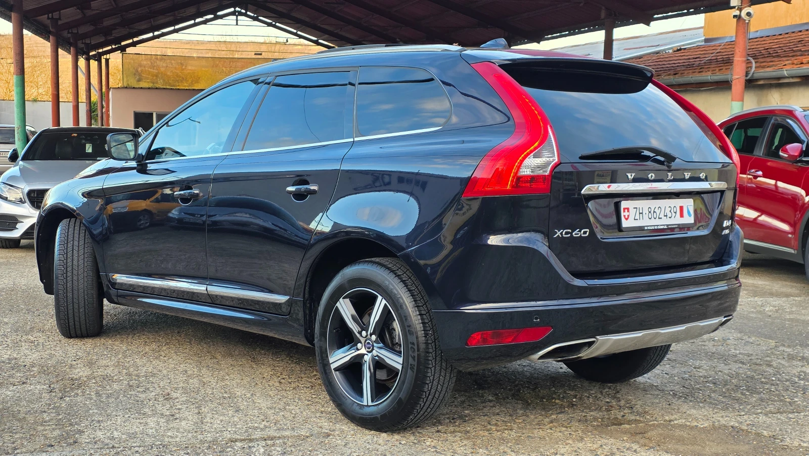 Volvo XC60 2.4 D4/ 98хил.км./AWD/Summum/ШВЕЙЦАРИЯ - изображение 3