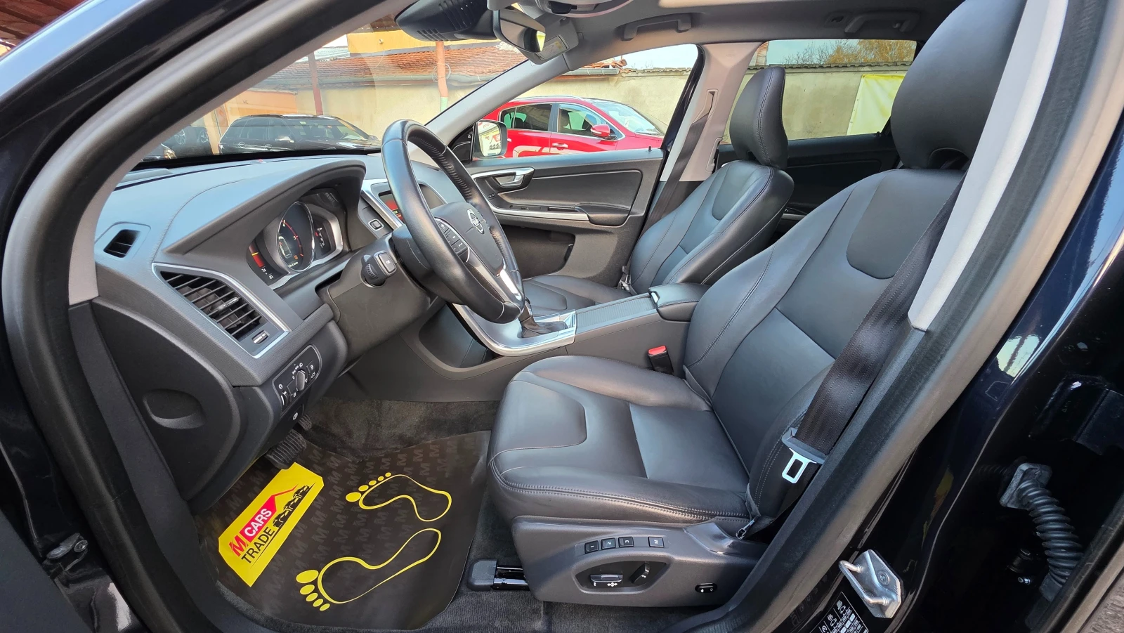 Volvo XC60 2.4 D4/ 98хил.км./AWD/Summum/ШВЕЙЦАРИЯ - изображение 7