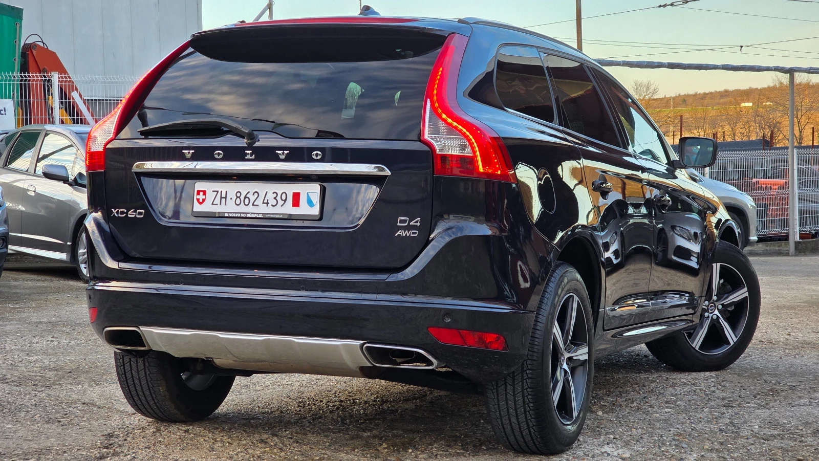 Volvo XC60 2.4 D4/ 98хил.км./AWD/Summum/ШВЕЙЦАРИЯ - изображение 4