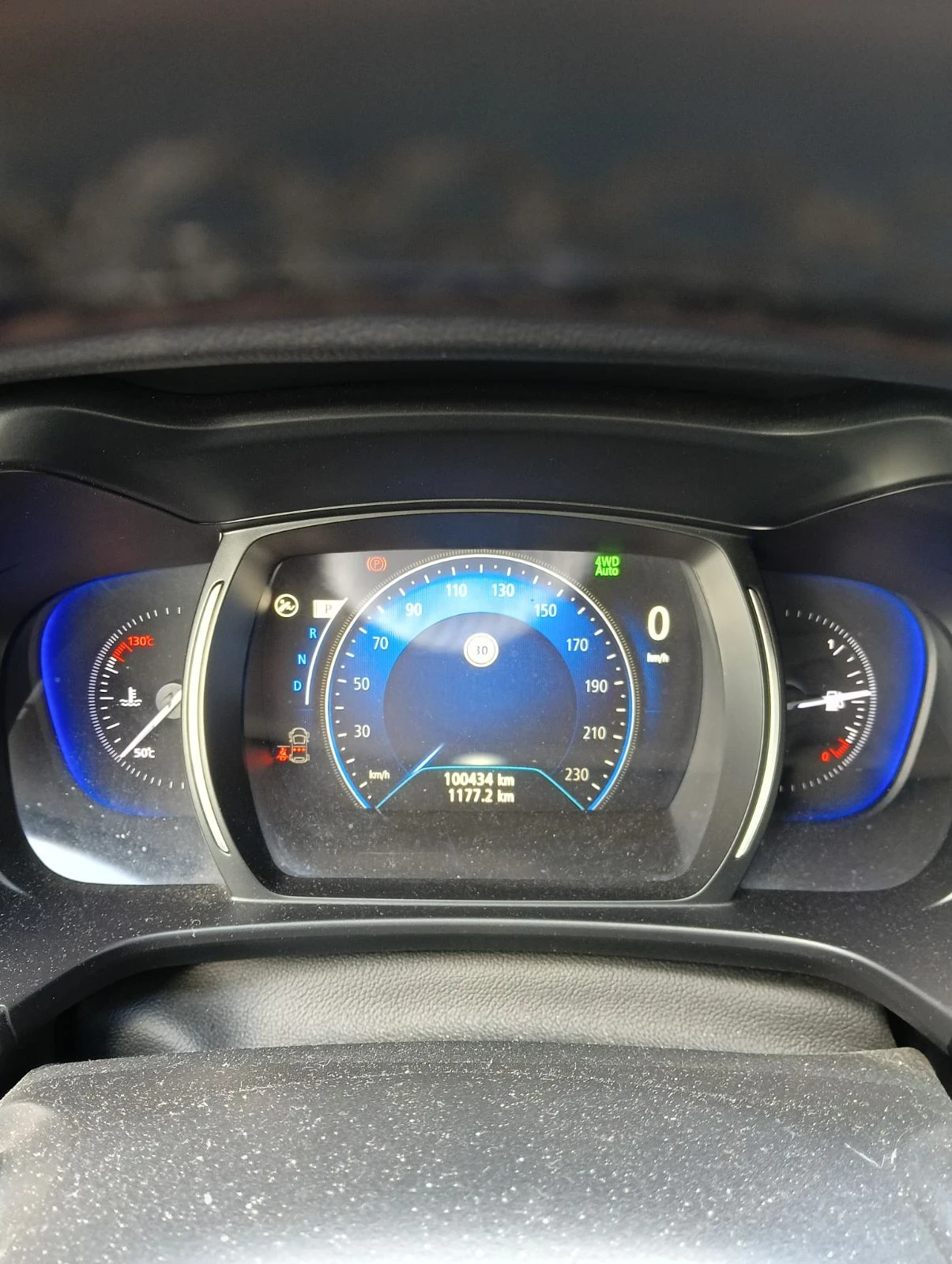 Renault Koleos, снимка 13 - Автомобили и джипове - 54265987