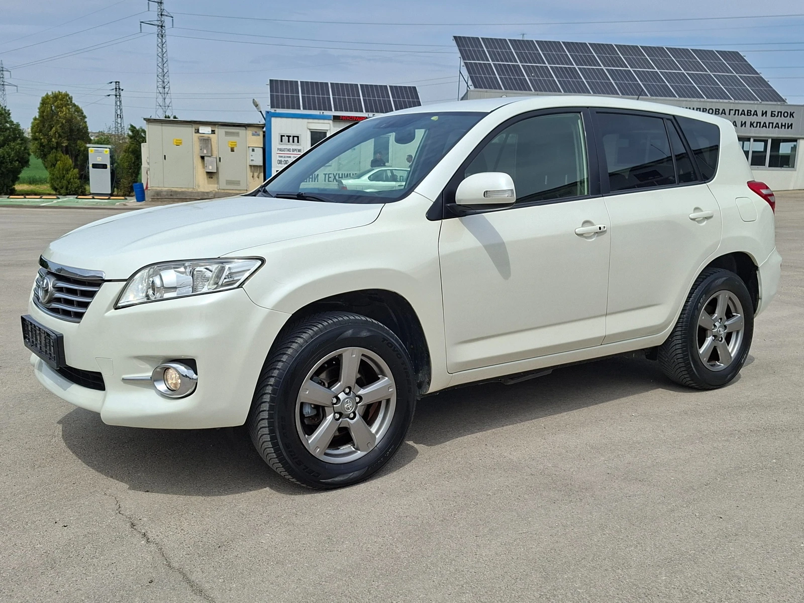 Toyota Rav4 2.2D-CAT 4x4 6ск. НАВИ* КОЖА* ПОДГРЕВ* KEYLESS