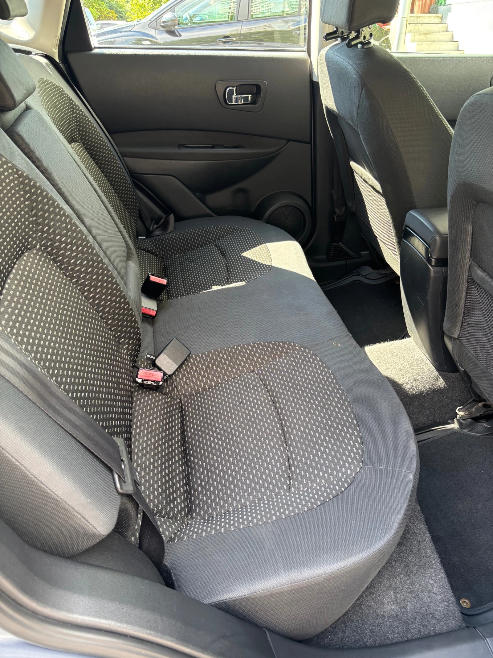 Nissan Qashqai, снимка 10 - Автомобили и джипове - 55395339
