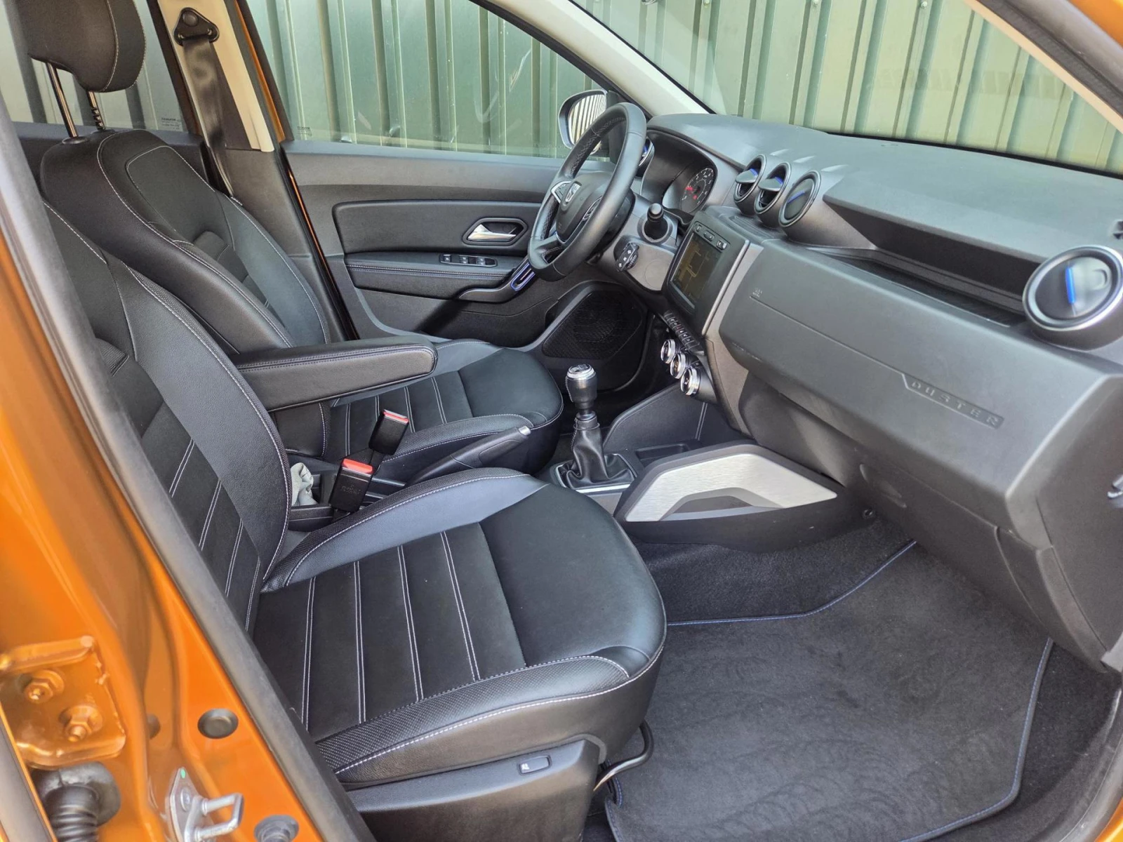Dacia Duster 15 Year Anniversary, снимка 9 - Автомобили и джипове - 55484396