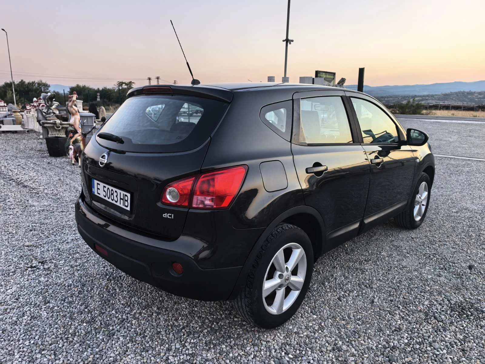 Nissan Qashqai 1.5DCI, снимка 6 - Автомобили и джипове - 55780619