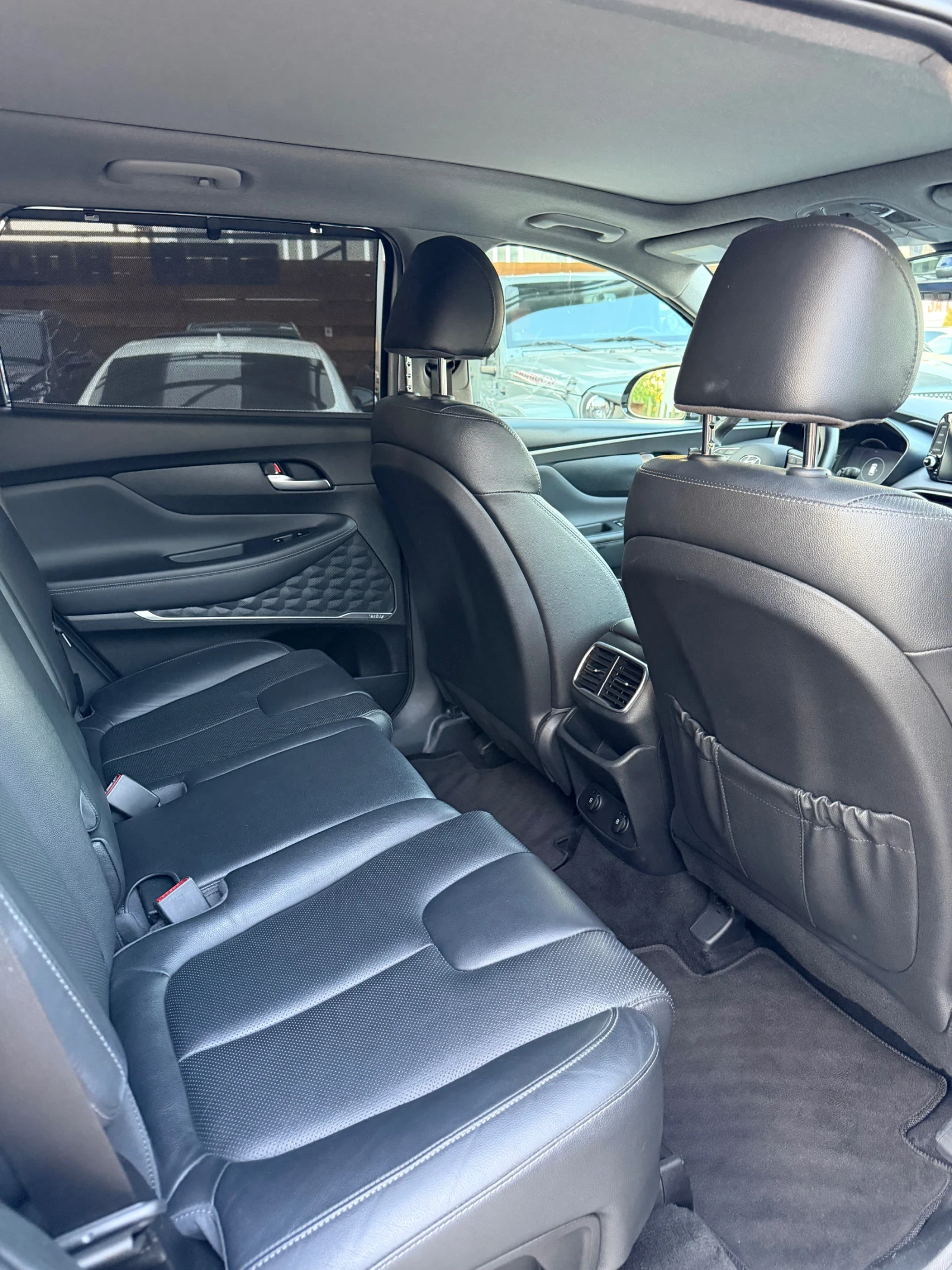 Hyundai Santa fe 2.0T Luxury, снимка 12 - Автомобили и джипове - 56184611