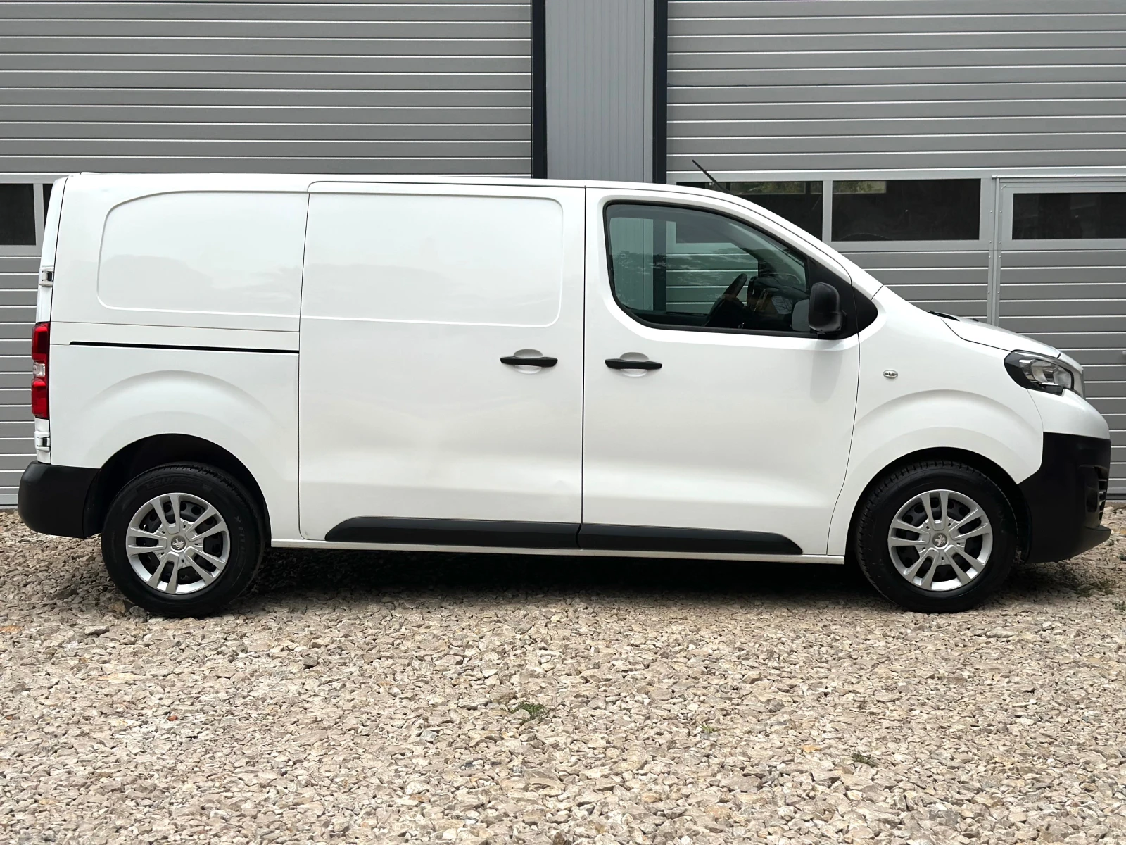 Peugeot Expert 2.0HDI КЛИМАТИК - изображение 4
