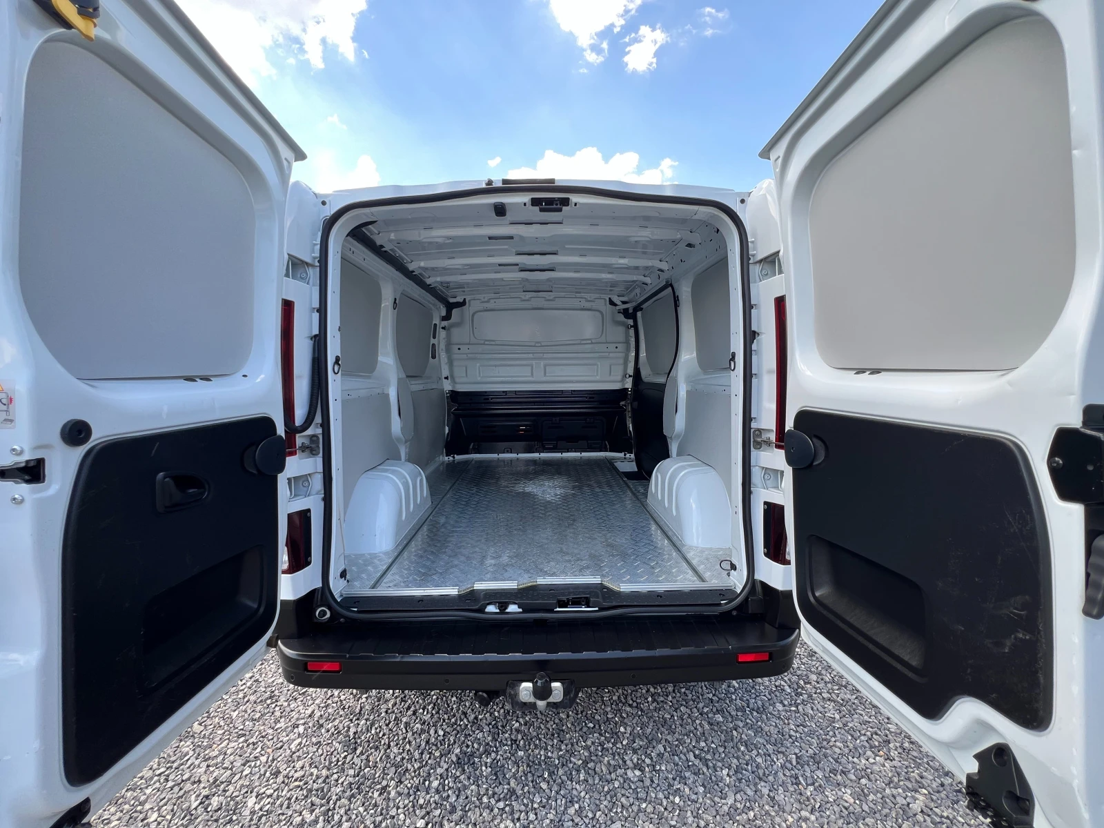 Renault Trafic 2.0DCi 145k.c./Серв. история/160334км./3-МЕСТЕН/, снимка 10 - Бусове и автобуси - 54717444