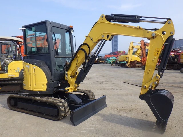 Багер Yanmar VIO30-6 - ОЧАКВАН ВНОС!!!, снимка 2 - Индустриална техника - 48860929