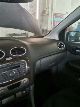 Ford Focus 1.6, снимка 8